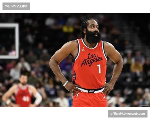 哈登29分+10助攻助快船取胜，与莱昂纳德联手激活球队进攻